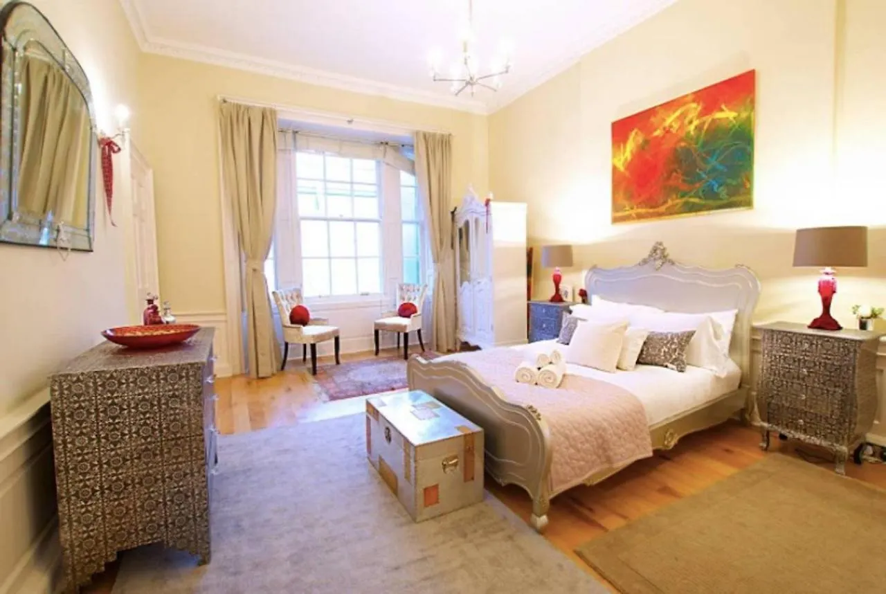 11 York Place Apartment contacts